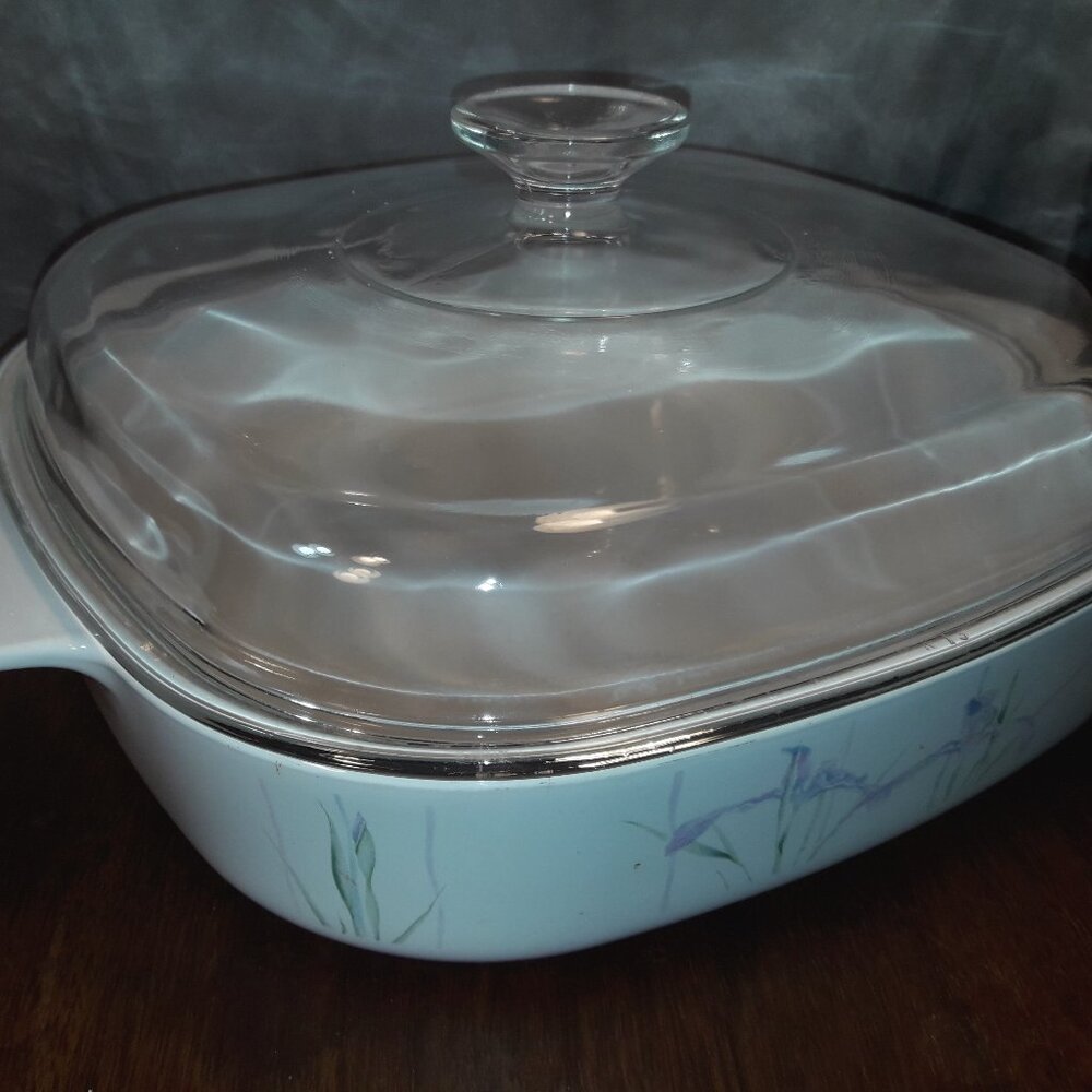 Vintage 80s 90s CorningWare Shadow Iris A-10-B Casserole Dish & Pyrex A-12-C Lid